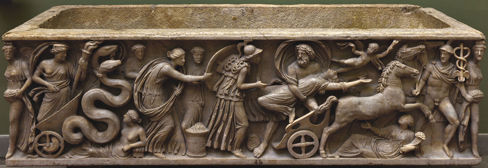 Статуя Геи, Саркофаг со сценой мифа о похищении Персефоны (фронтальная панель)
