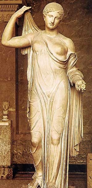 Афродита «Венера-прародительница», греко-римская мраморная статуя, второй век нашей эры, Лувр.