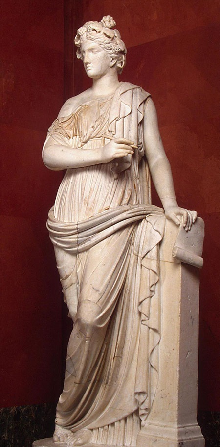 Муза Клио, греко-римская мраморная статуя 2 век н.э., Государственный Эрмитаж